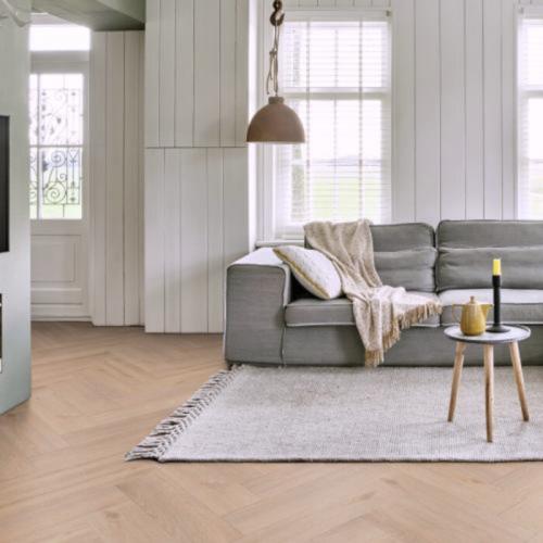 Ламинат Kronotex Exquisit Plus D 4698 Дуб Шеврон