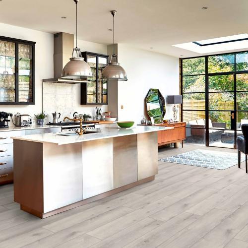 Ламинат Rooms Suite RV828A Дуб Кашмир белый