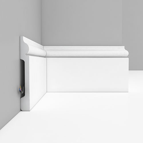 Плинтус Decomaster Дюропрофиль D004 ДМ