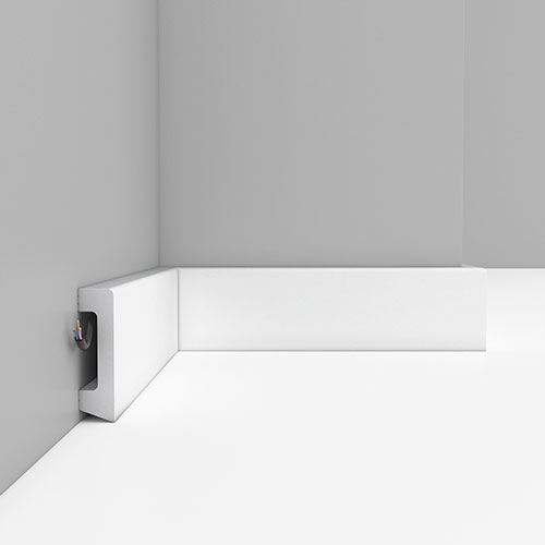 Плинтус Decomaster Дюропрофиль D234 ДМ