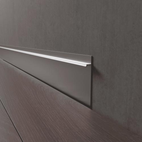 Плинтус Luxury Wood Decor скрытый Скрытый плинтус Анодированный 80мм