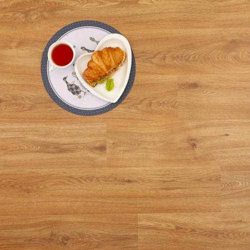 Кварцвиниловая плитка Dolce Flooring Tetro DF-302 Дуб Медовый